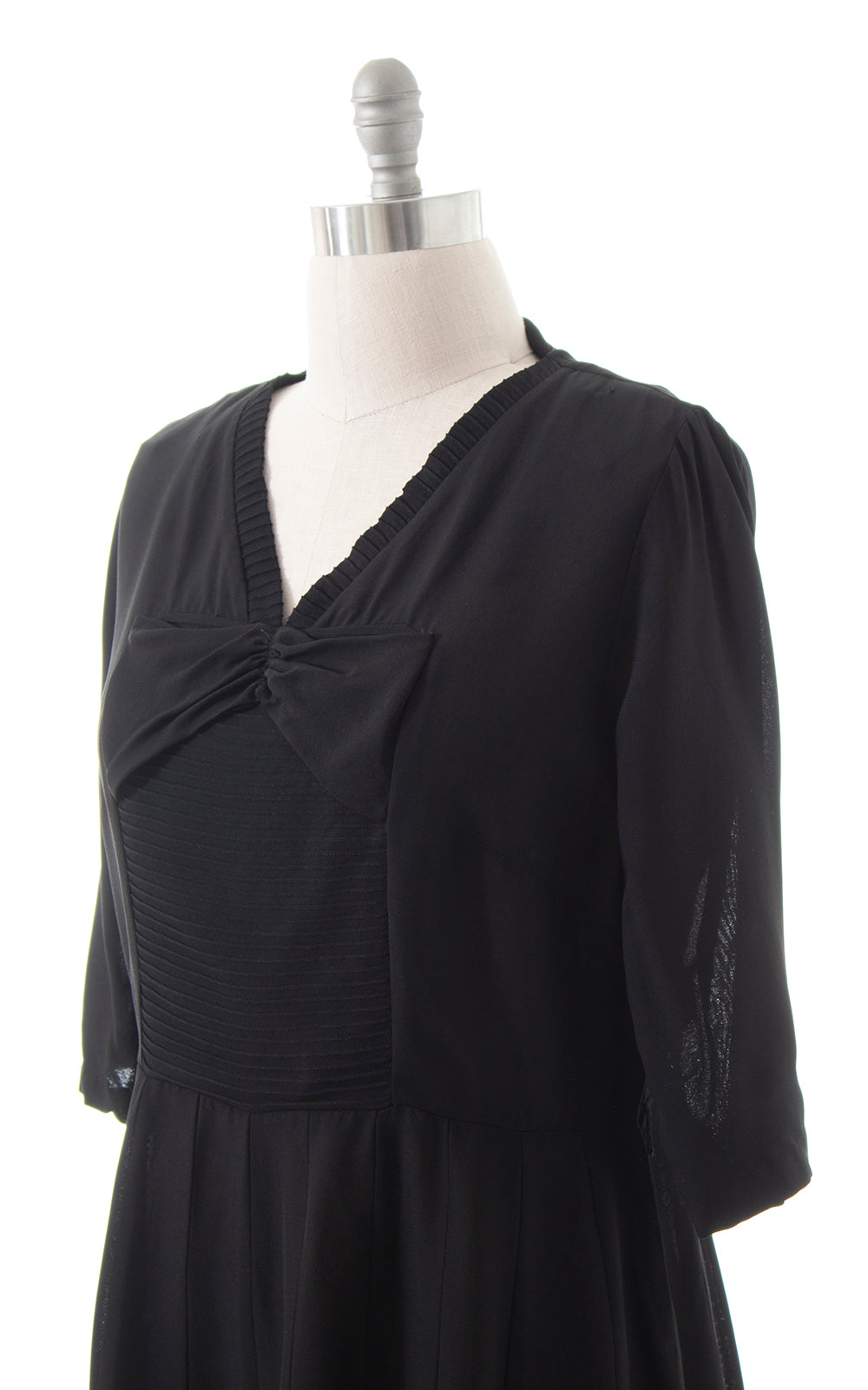 1940s Black Rayon Pintuck Dress | x-large