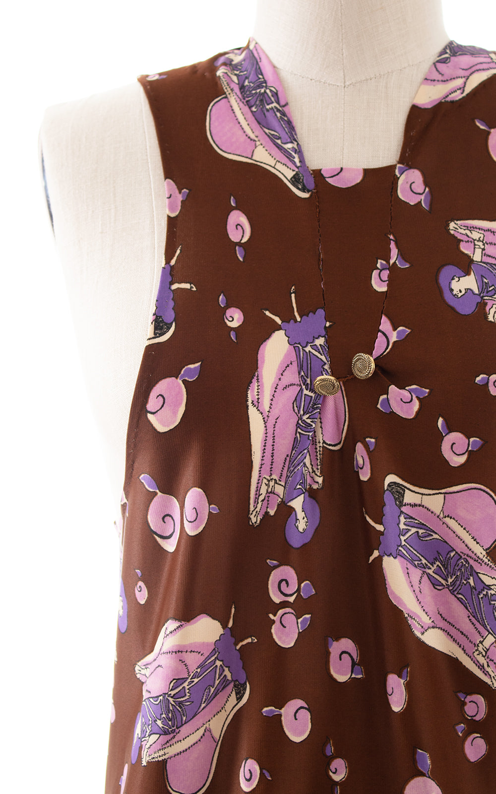 1970s Art Deco Lady Novelty Print Dress | medium/large