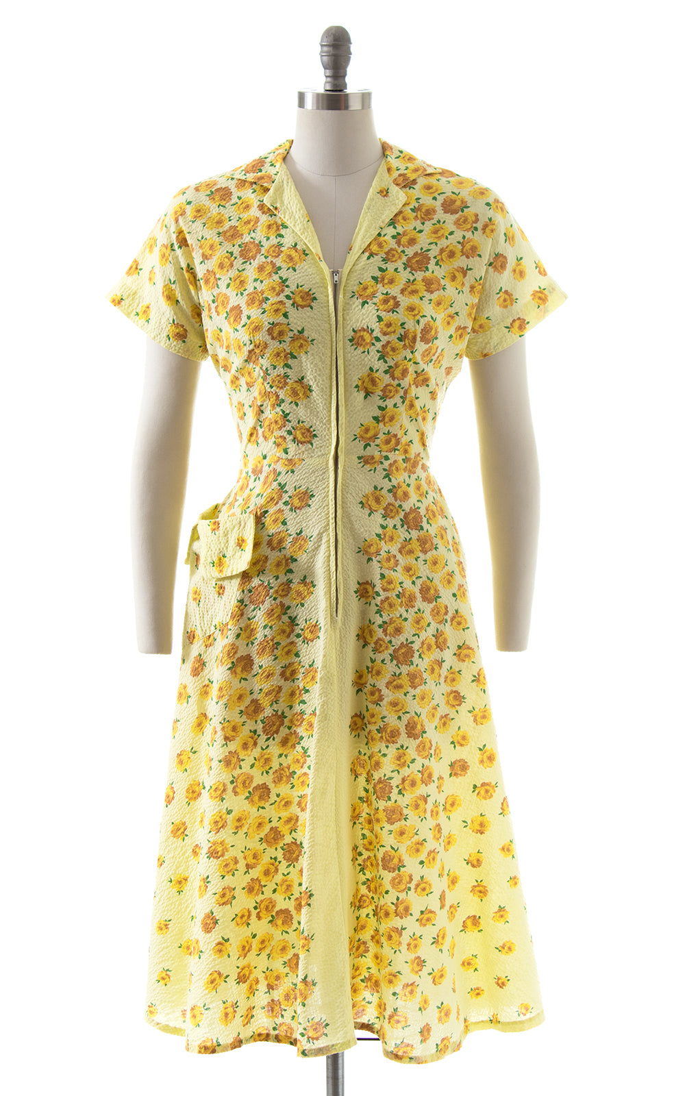 1940s Yellow Rose Dressing Gown