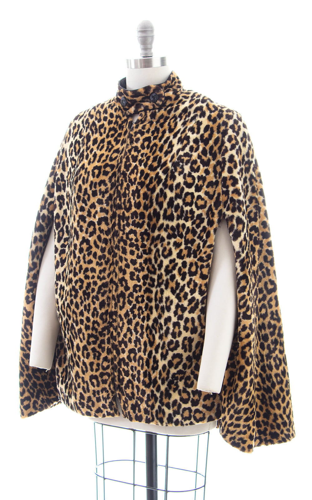 1960s Leopard Print Faux Fur Cape