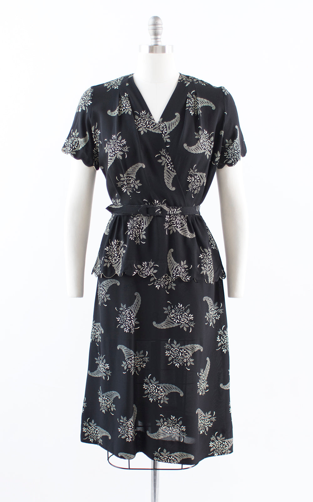1940s Pointillist Floral Cornucopia Rayon Evening Dress | medium