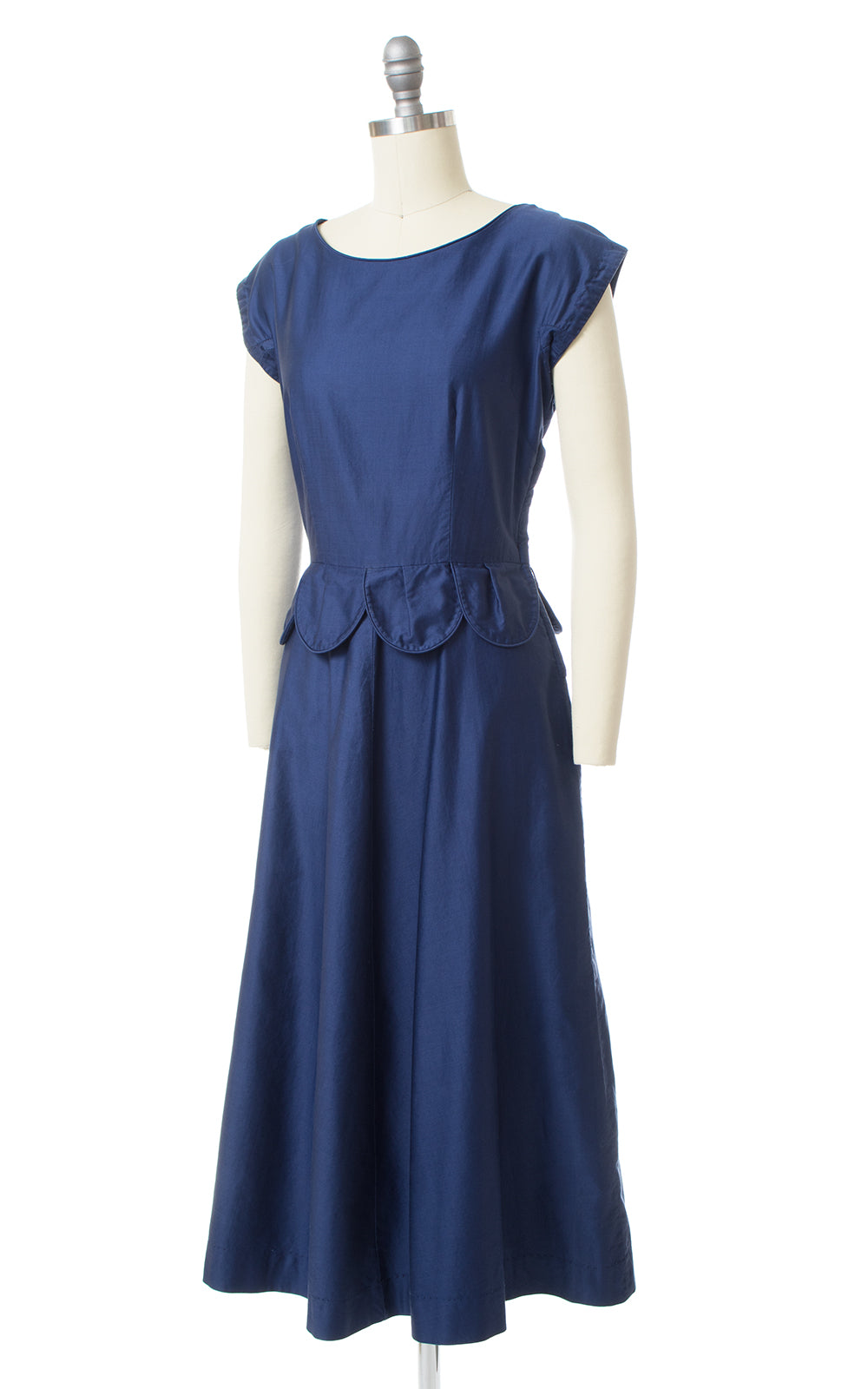 1950s Scalloped Peplum Polished Cotton Dress