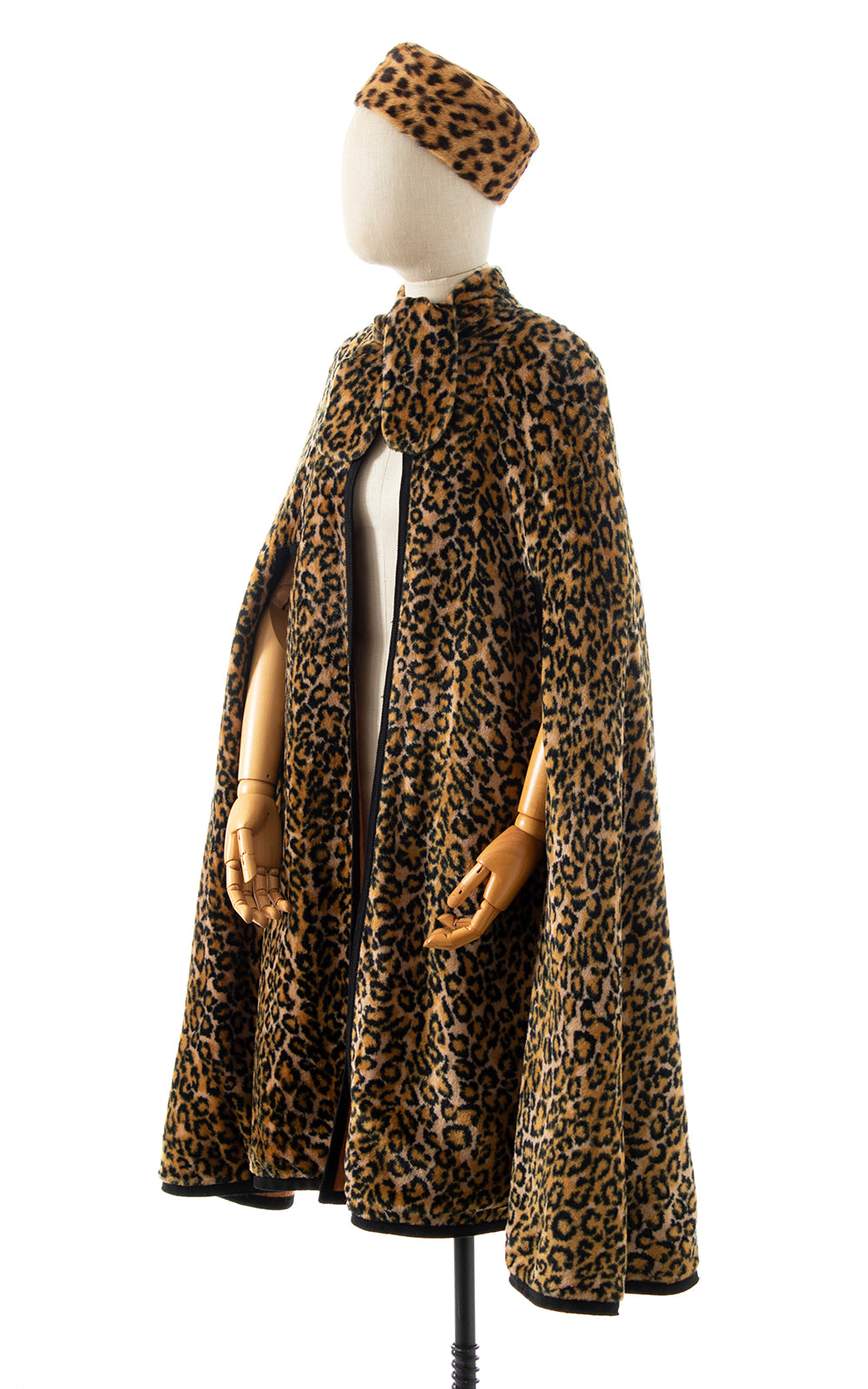 1970s Reversible Leopard Print Faux Fur & Wool Cape | x-small/small/medium/large