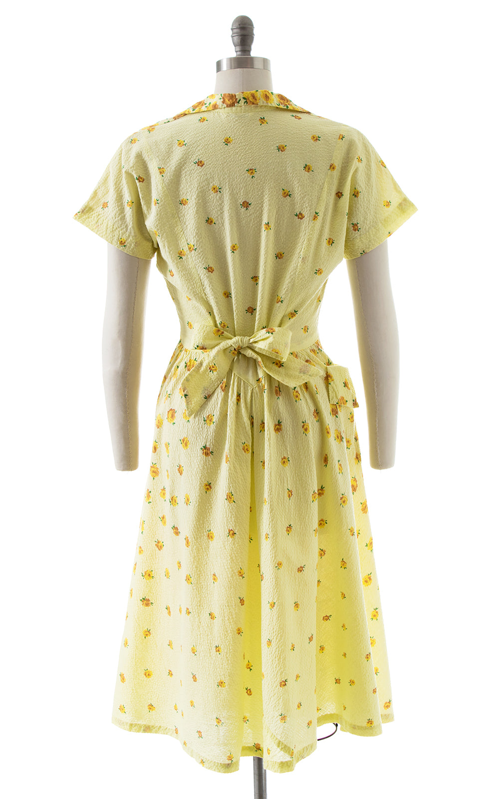 1940s Yellow Rose Dressing Gown