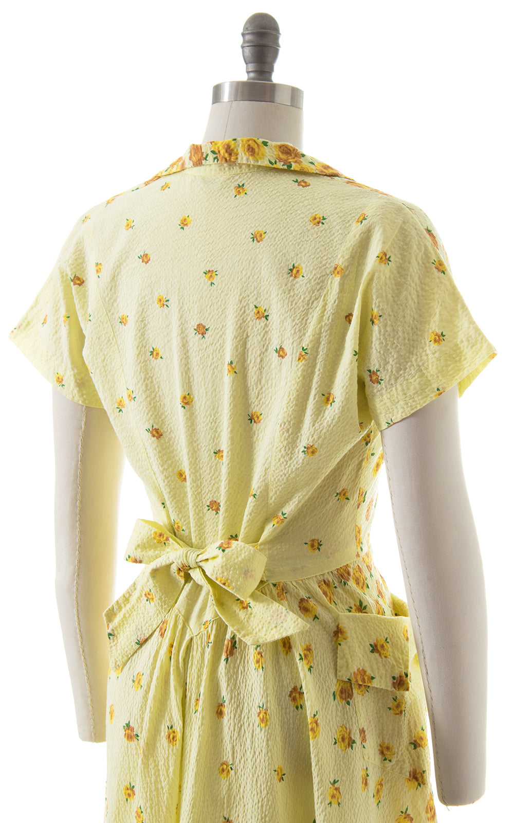 1940s Yellow Rose Dressing Gown