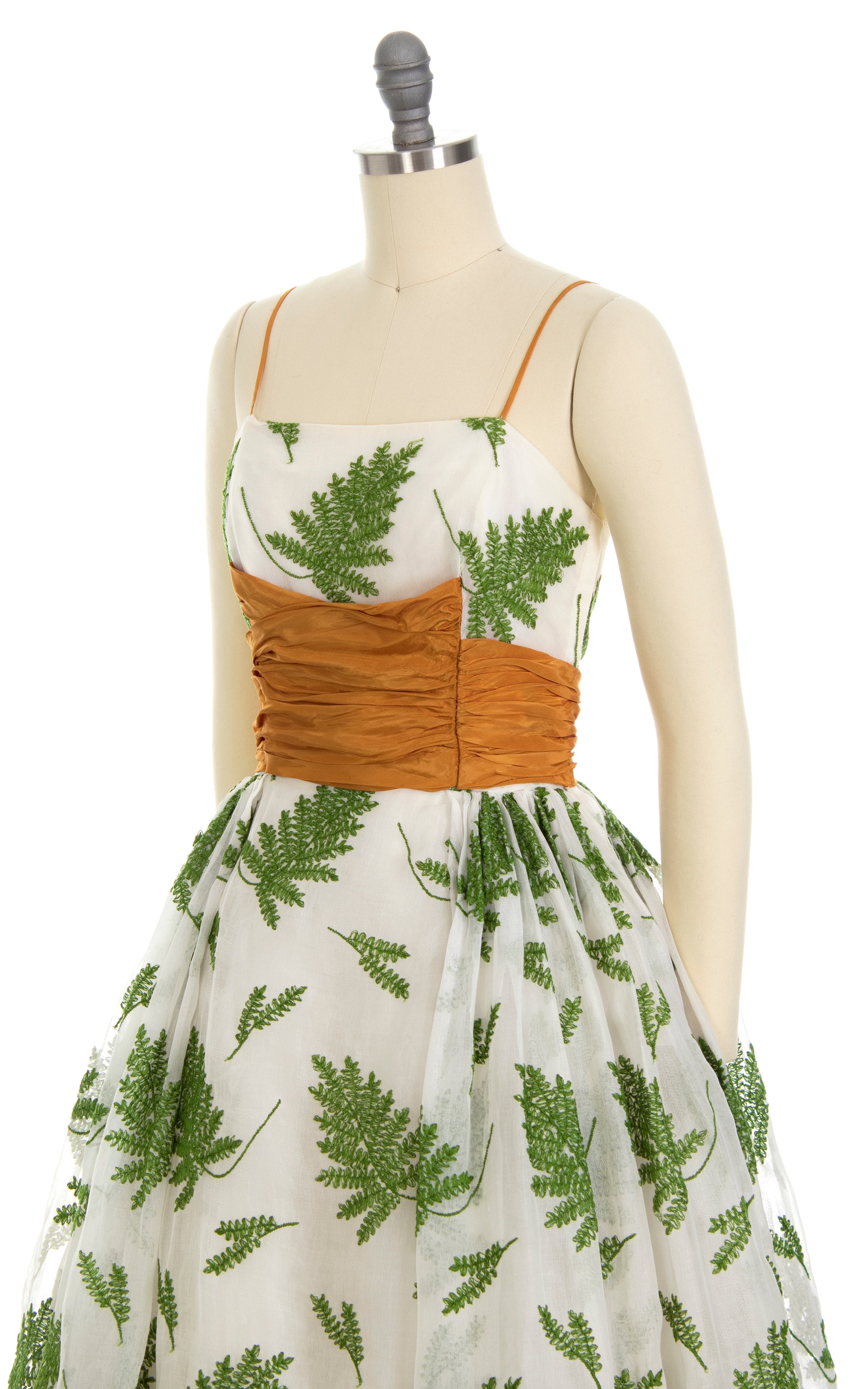 Vintage 1950s 50s Fern Leaf Embroidered White Tulle Cupcake Party Dress Birthday Life Vintage