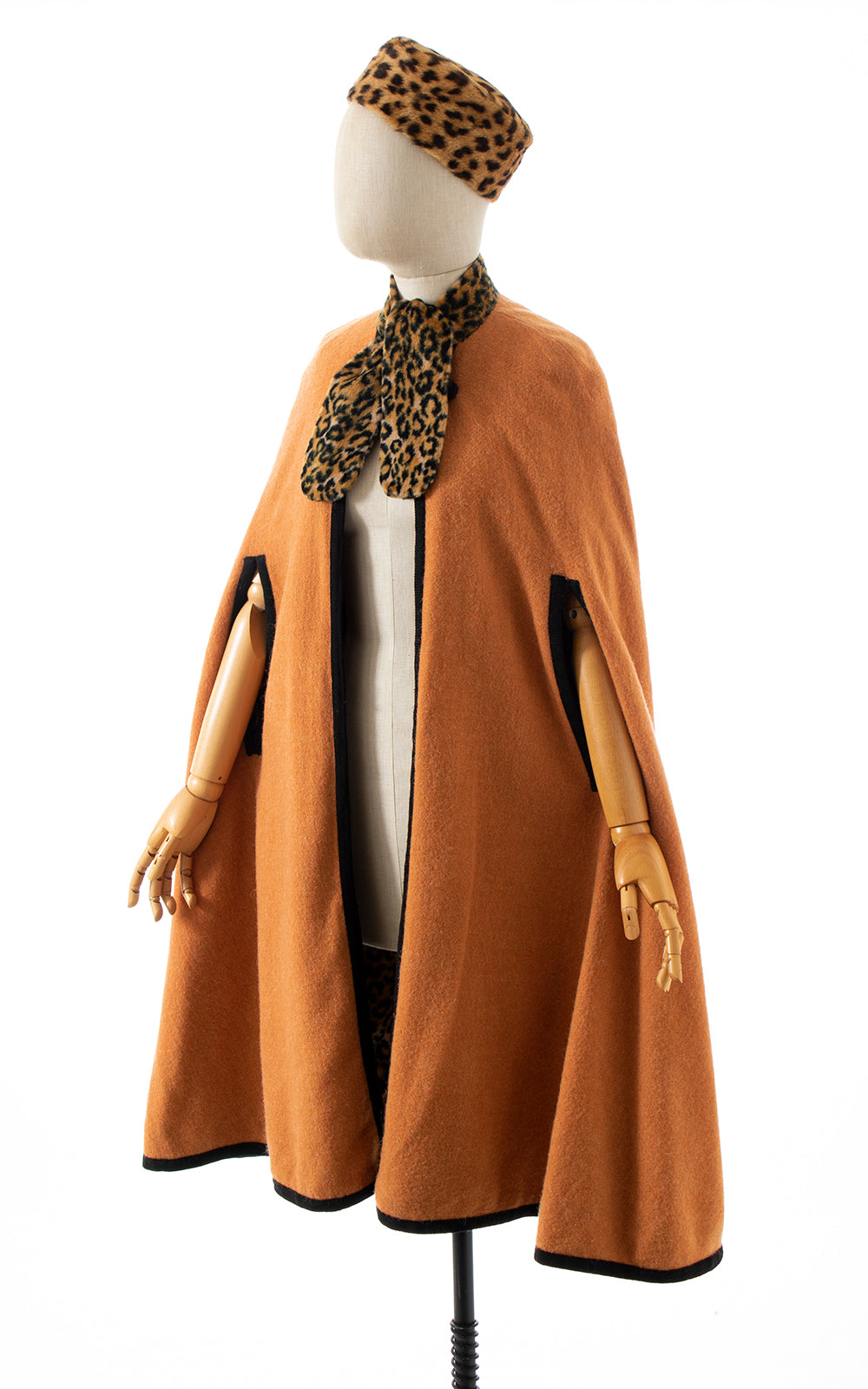 1970s Reversible Leopard Print Faux Fur & Wool Cape |  x-small/small/medium/large