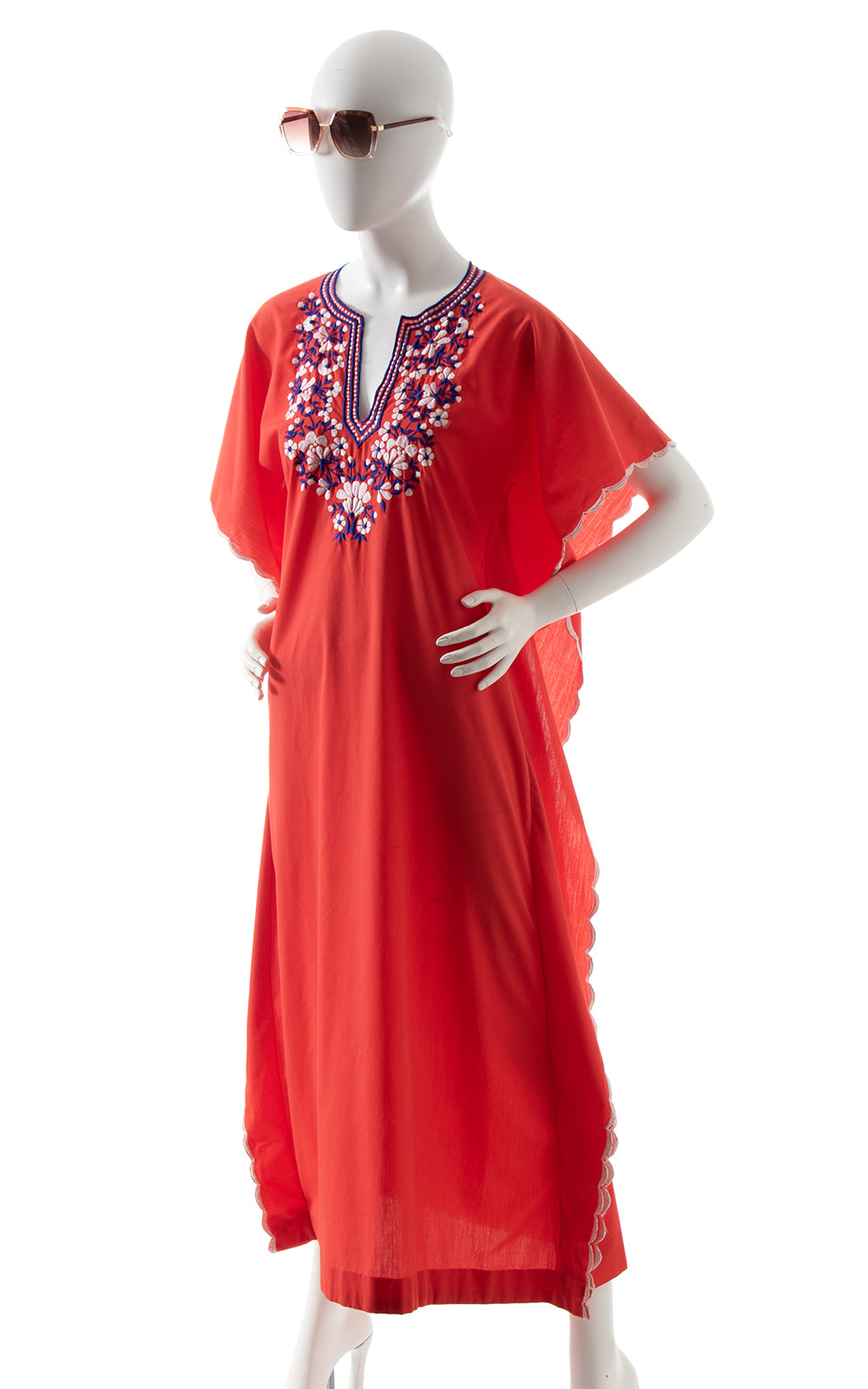 1970s Floral Embroidered Red Kaftan Caftan BirthdayLifeVintage