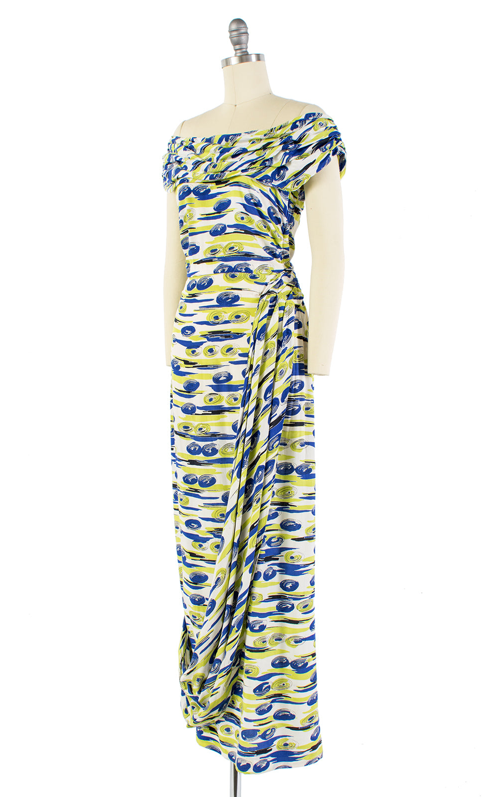 1940s Abstract Spirals Novelty Print Draped Sash Gown