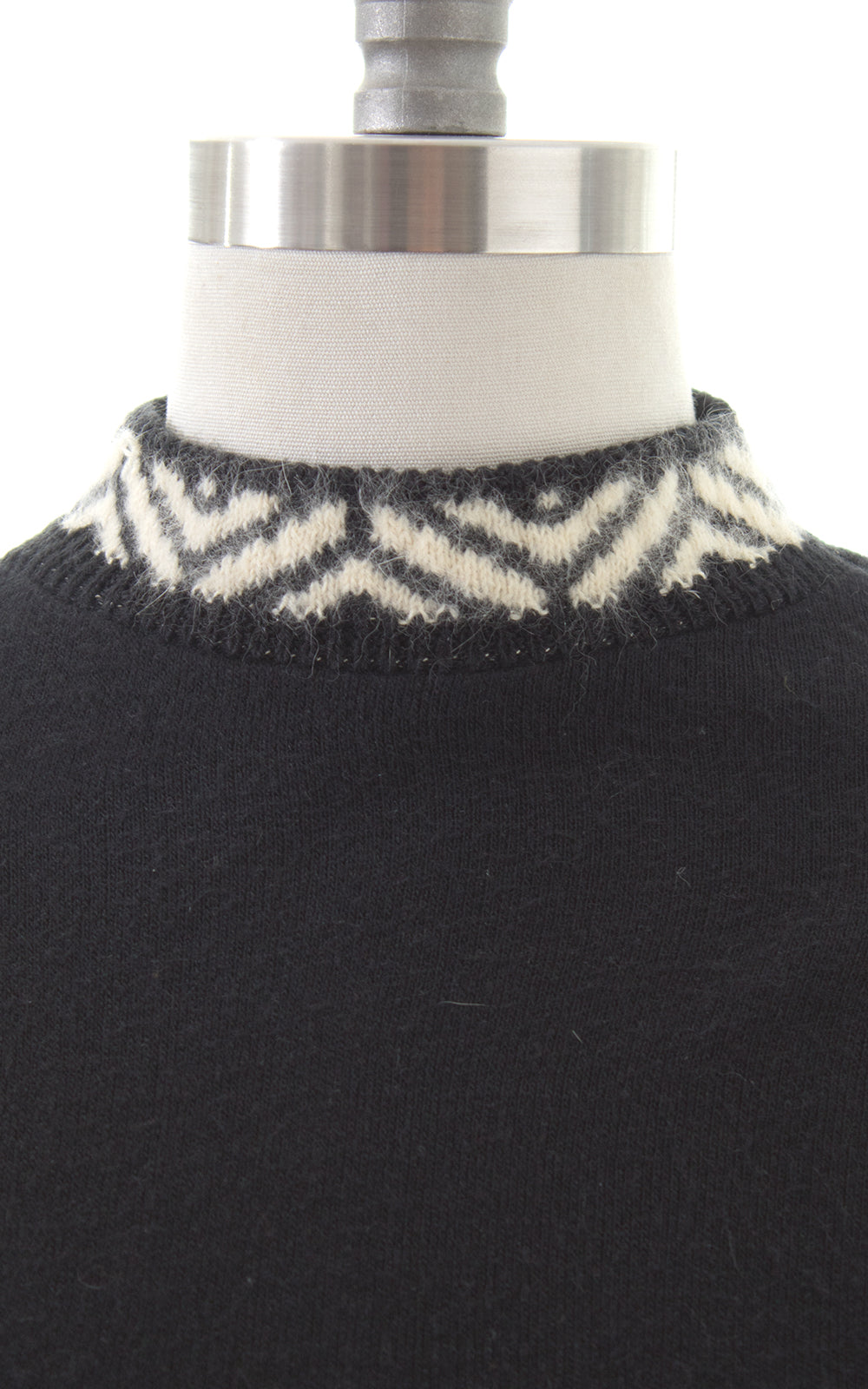 1950s Black Knit Dolman Sleeve Cropped Sweater