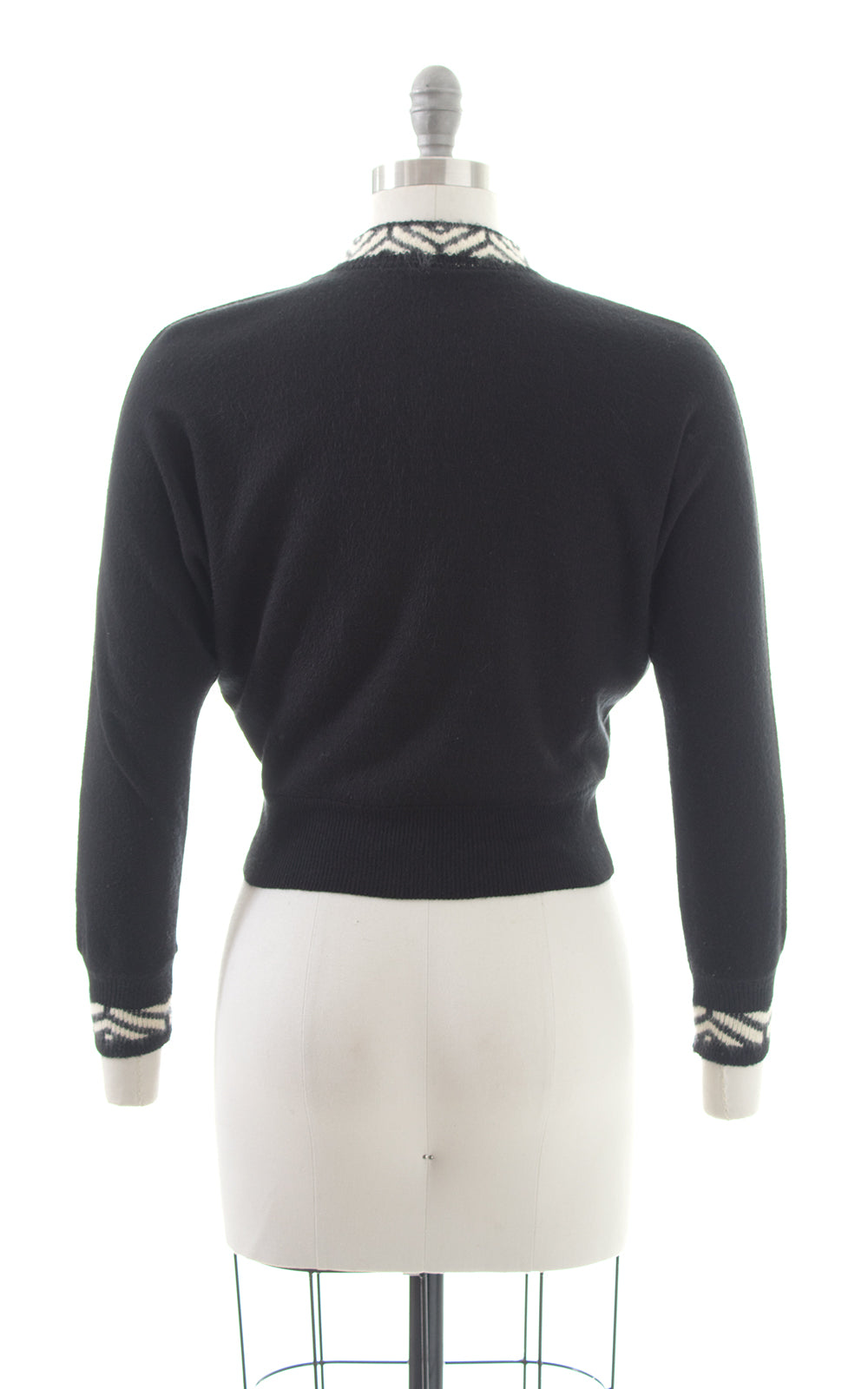 1950s Black Knit Dolman Sleeve Cropped Sweater