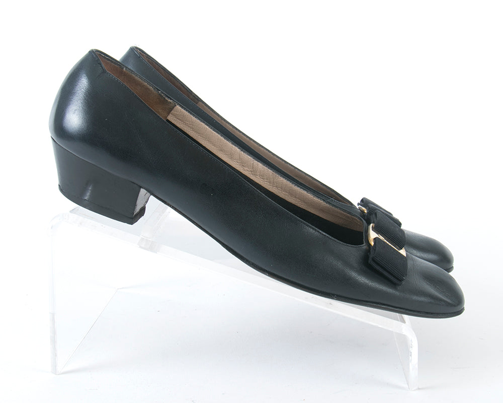 1980s Ferragamo "Vara" Navy Blue Leather Flats | size 9/9.5