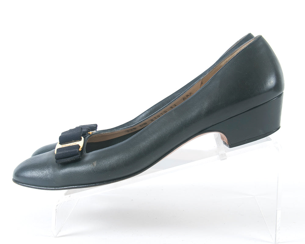 1980s Ferragamo "Vara" Navy Blue Leather Flats | size 10.5/11