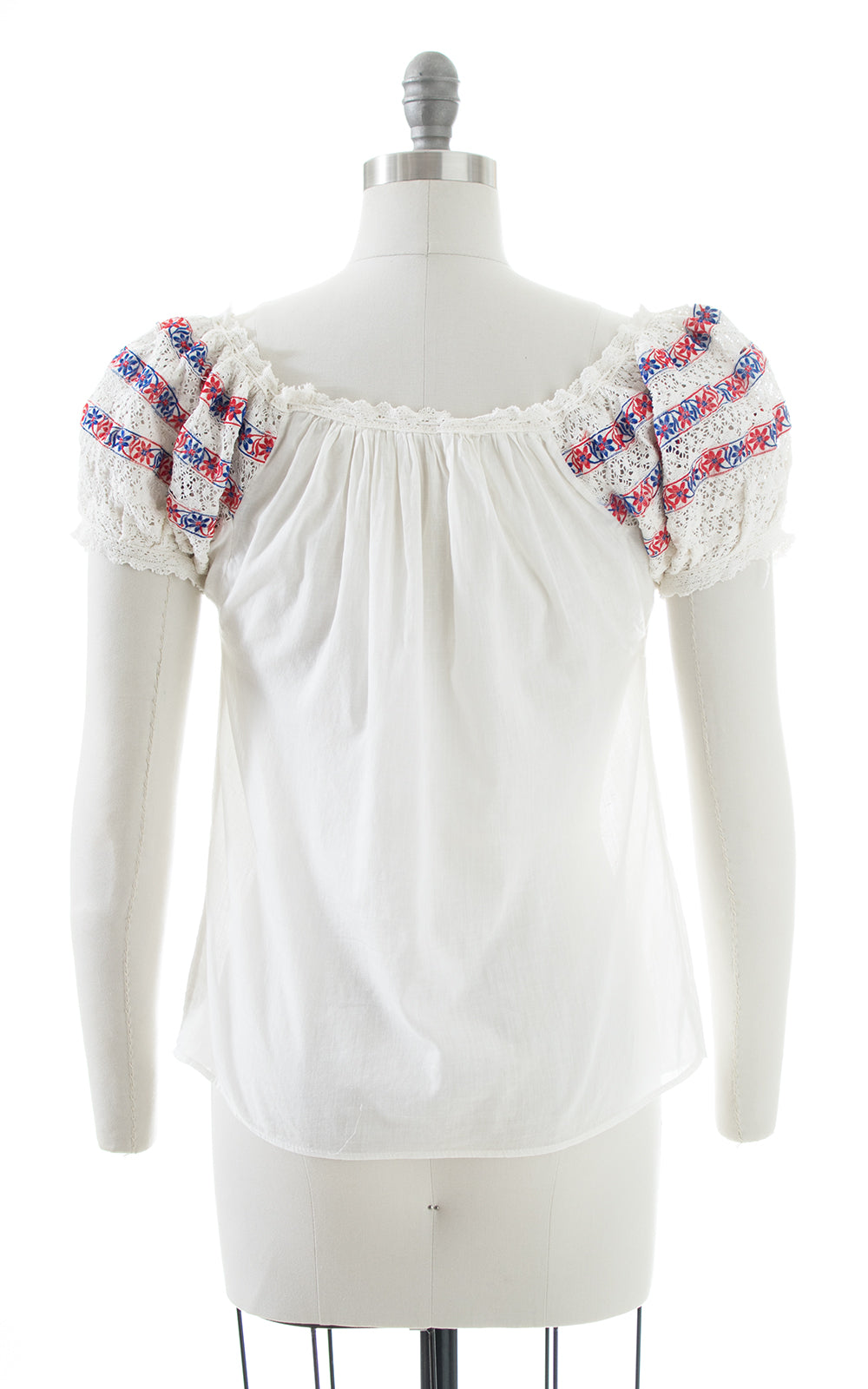 1970s Crochet Puff Sleeve Cotton Peasant Top | medium