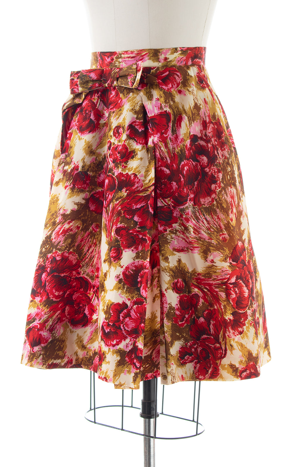 1950s Floral Skirt with Bow BirthdayLifeVintage