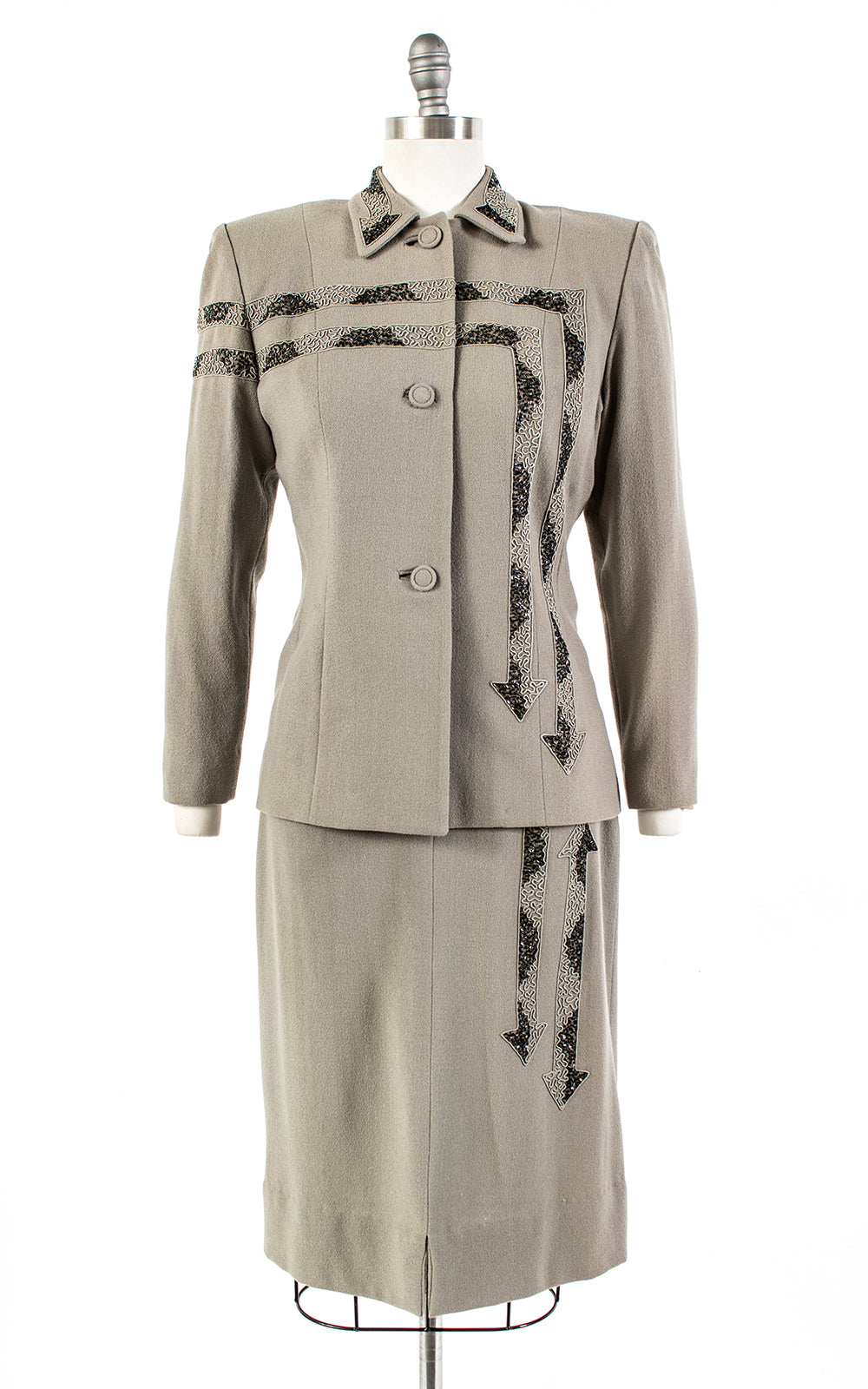 1940s Beaded Arrows Grey Skirt Suit | medium