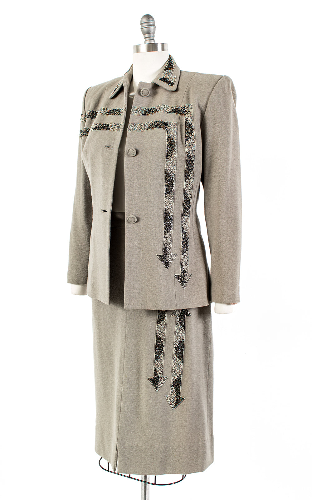 1940s Beaded Arrows Grey Skirt Suit | medium