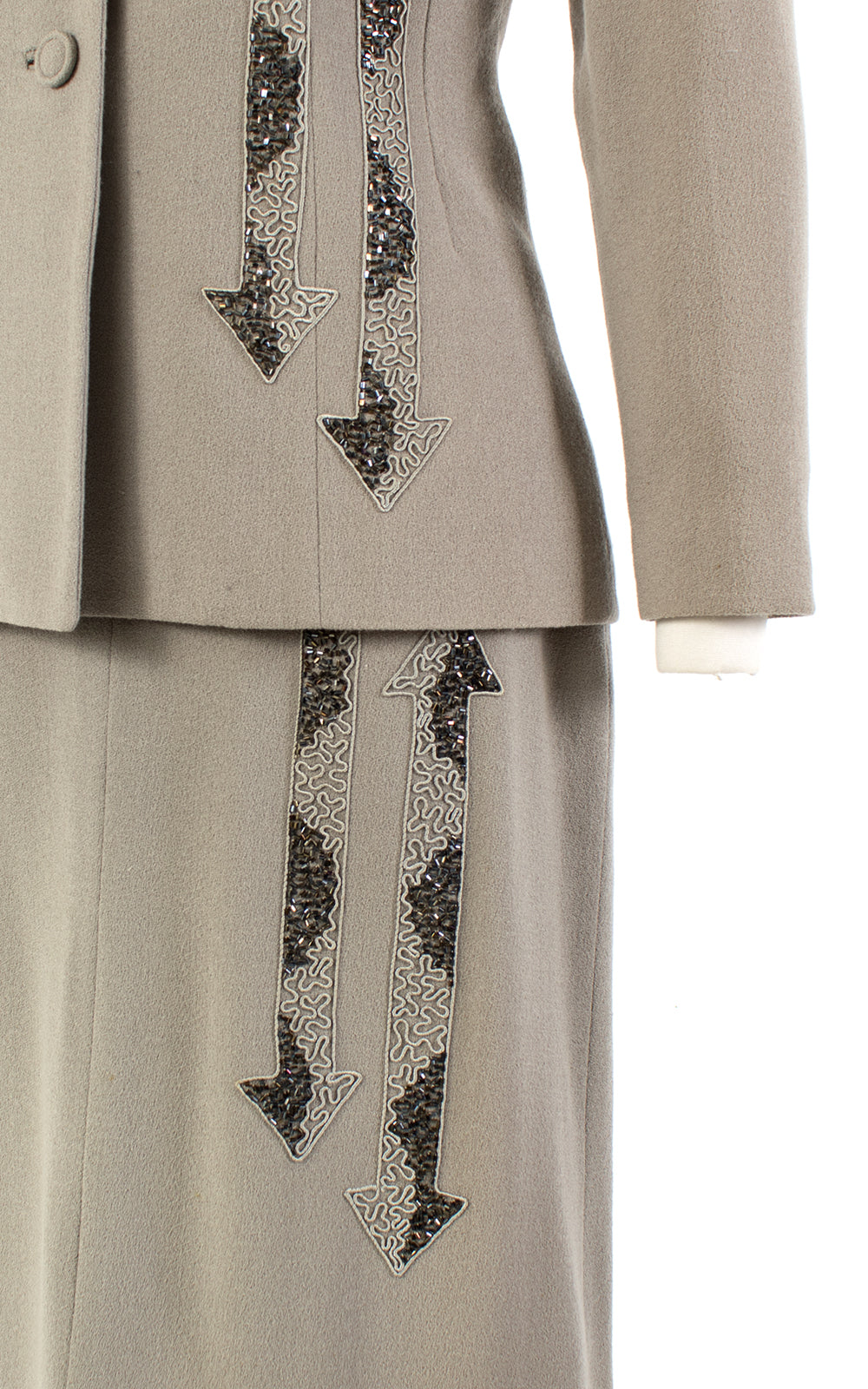 1940s Beaded Arrows Grey Skirt Suit | medium