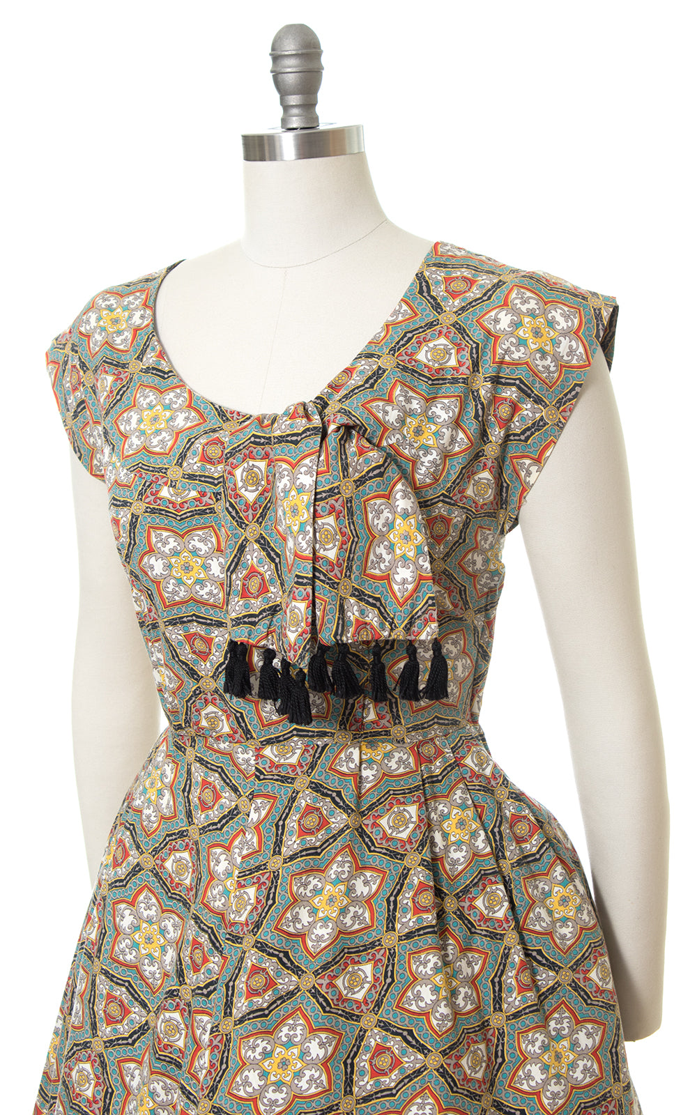 1950s Floral Medallion Tassel Ties Cotton Day Dress