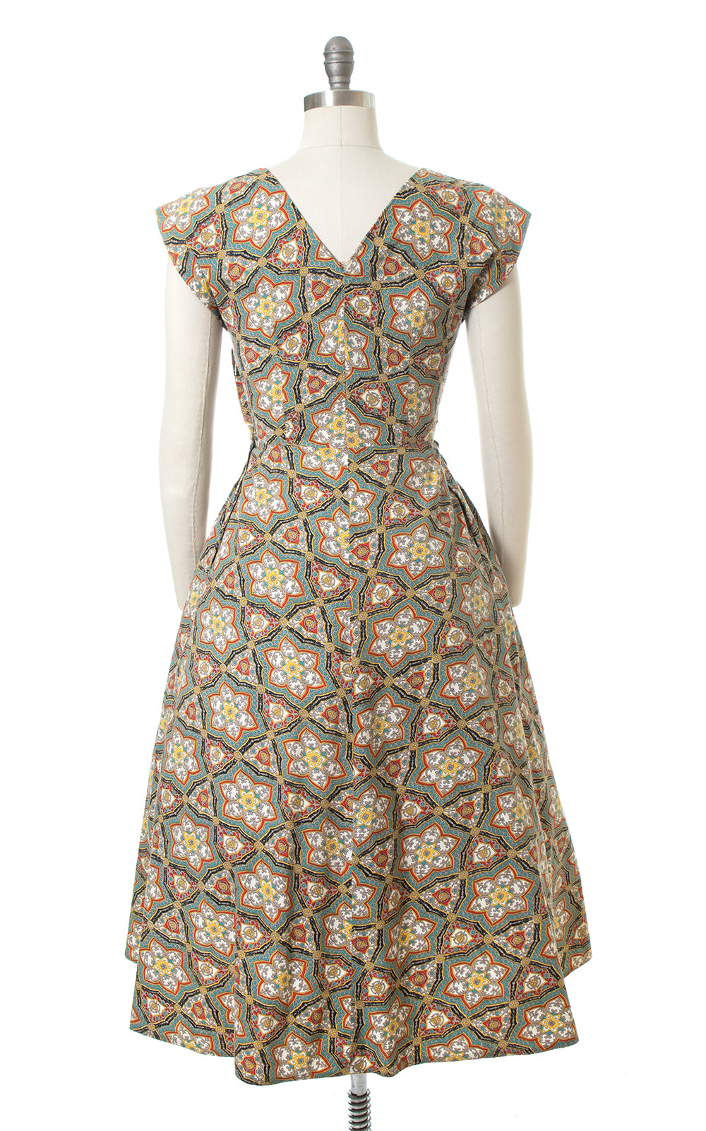1950s Floral Medallion Tassel Ties Cotton Day Dress