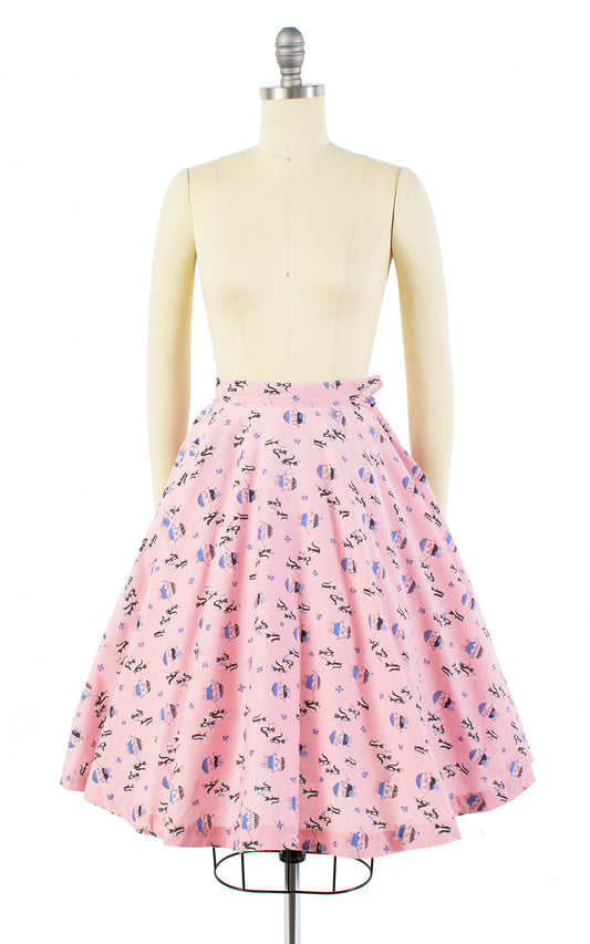 1950s Skunks Flower Cart Novelty Print Pink Circle Skirt | x-small