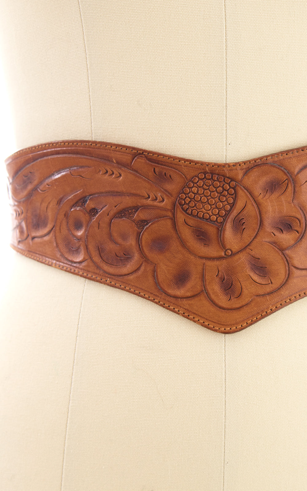 1970s Floral Tooled Leather Double Buckle Cinch Belt