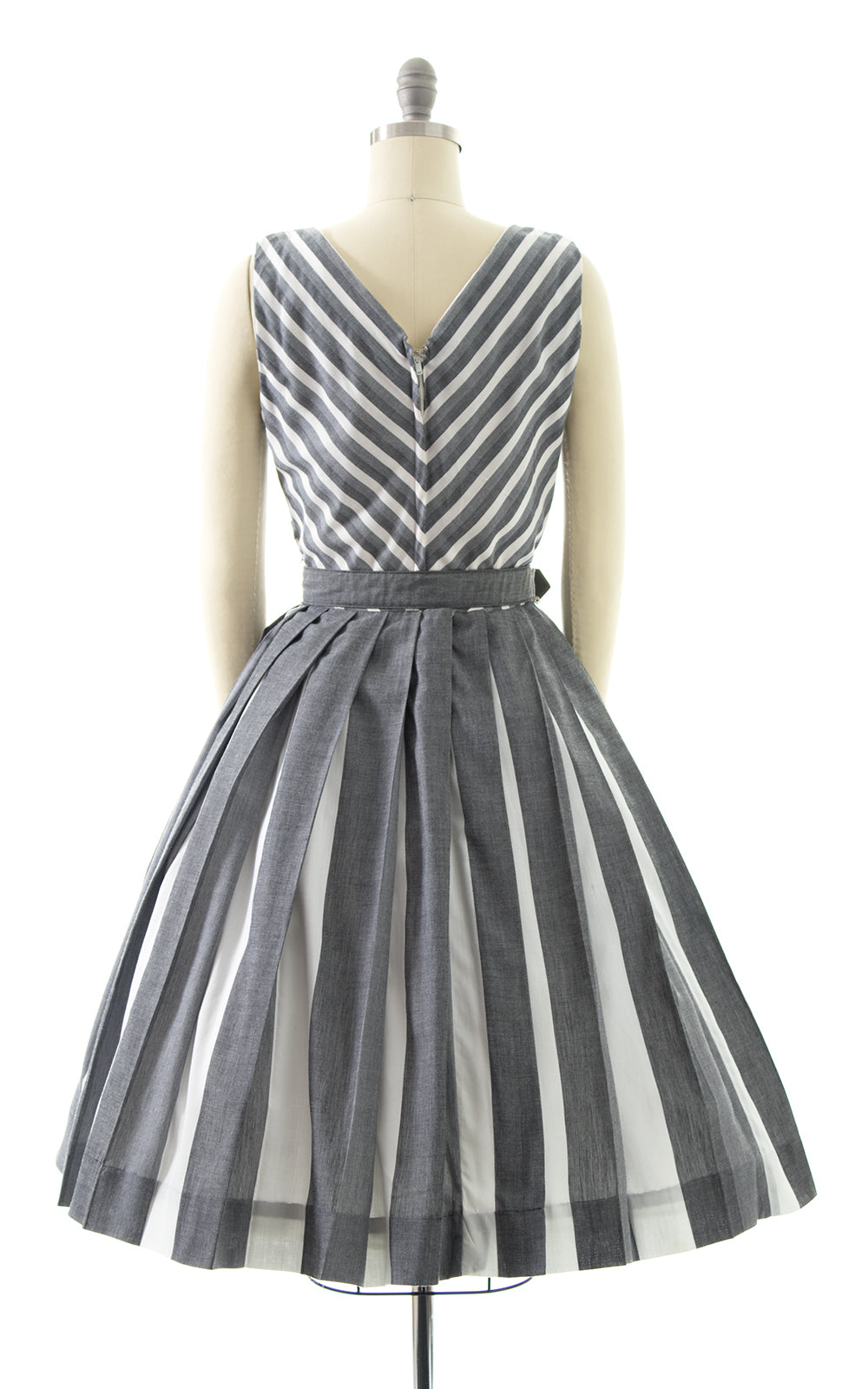 1950s Chevron Striped Cotton Pleated Sundress