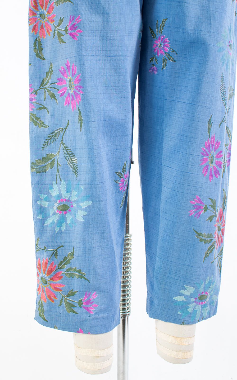 1950s Floral Blue Cotton High Waisted Capri Pants | small