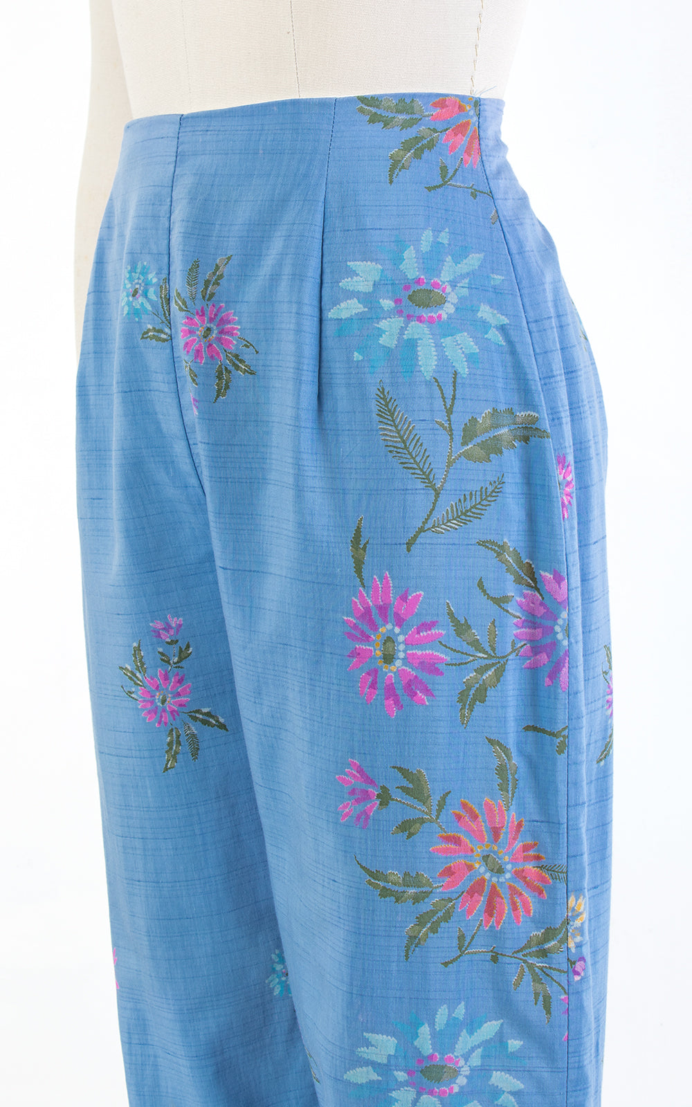 1950s Floral Blue Cotton High Waisted Capri Pants | small