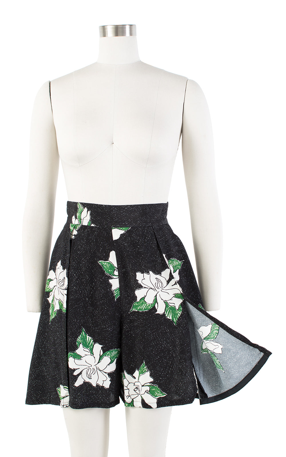 1930s Style Floral Rayon Shorts with Slits | x-small