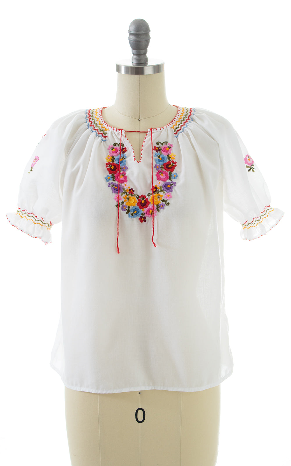 1970s Floral Embroidered Cotton Peasant Top | small/medium