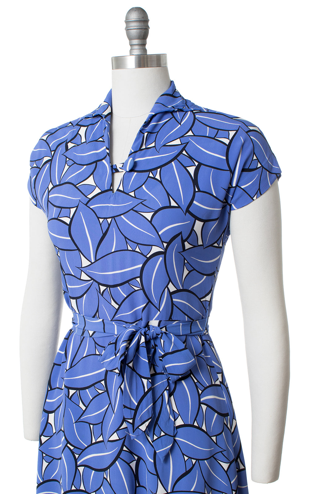 1960s Leaf Printed Blue Rayon Crepe Dress