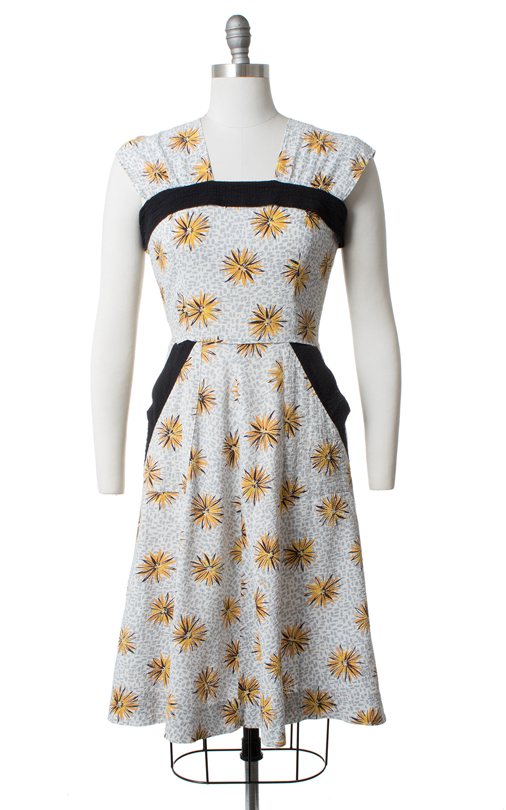 1940s Starburst Printed Cotton Sundress with Pockets