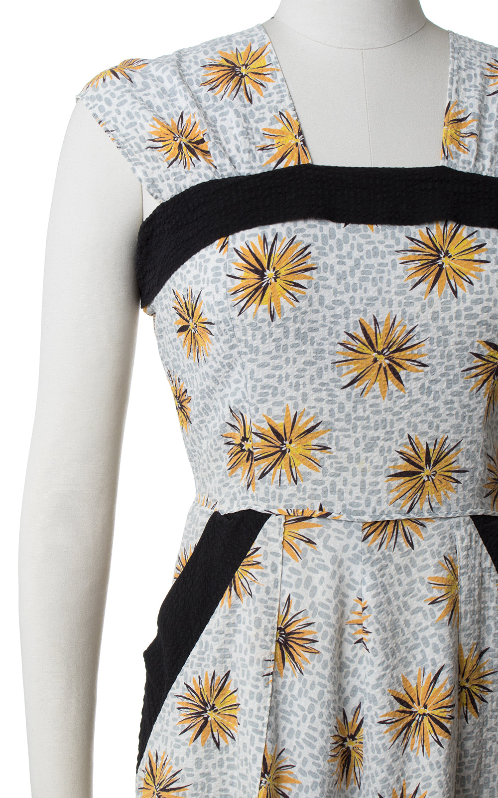 1940s Floral Starburst Sundress with Pockets | small