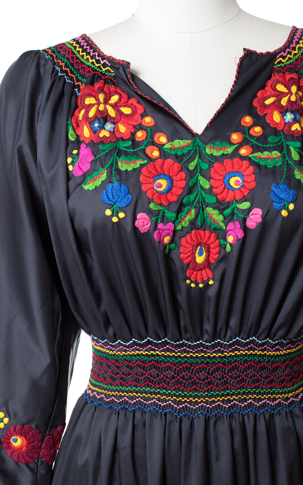 Vintage Floral Embroidered Peasant Dress