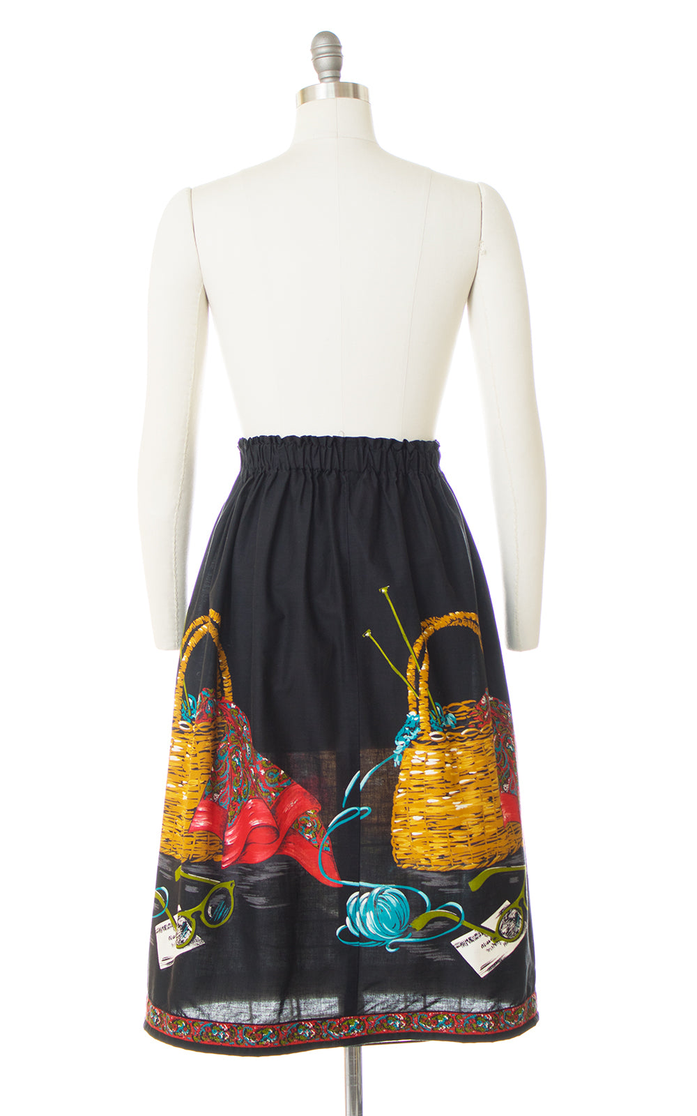 1950s Knitting Basket Novelty Border Print Skirt