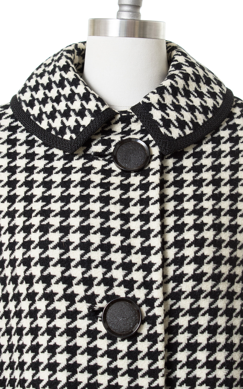 1960s Black & White Houndstooth Wool Cape
