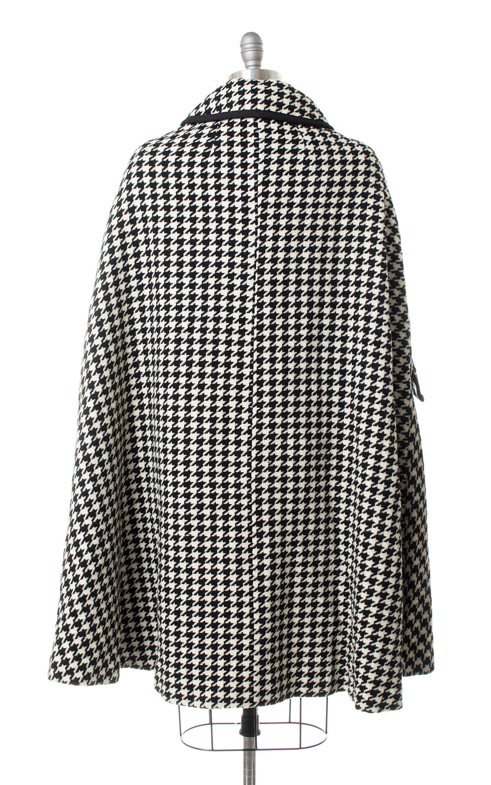 1960s Black & White Houndstooth Wool Cape