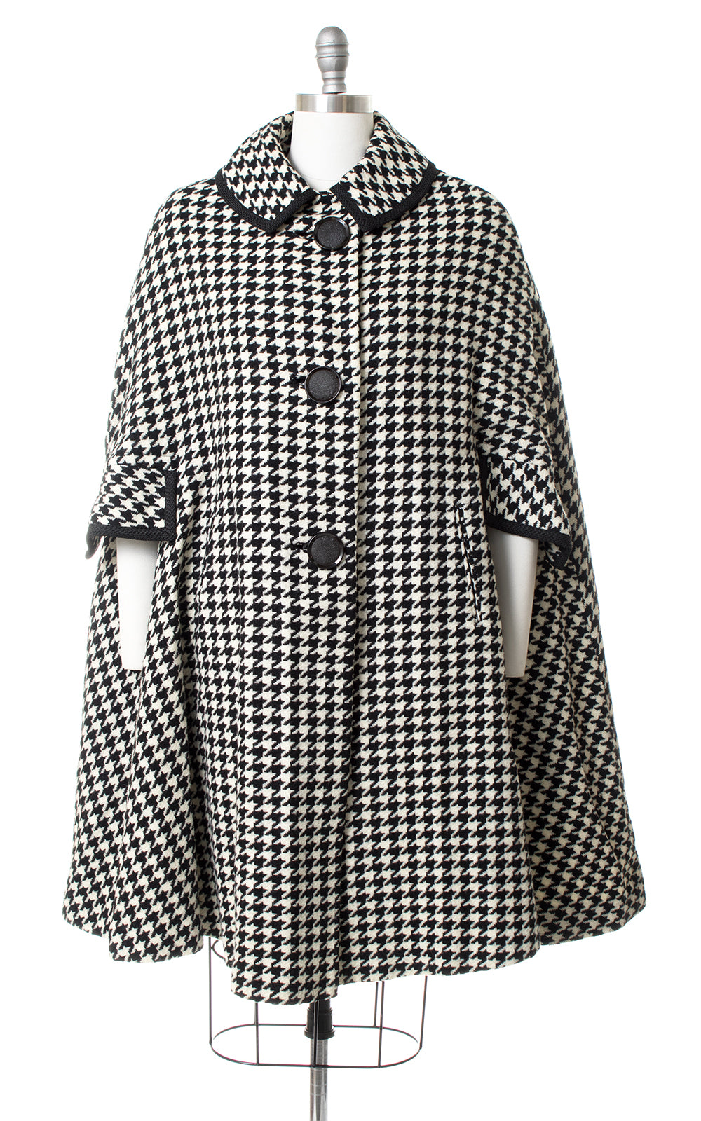 1960s Black & White Houndstooth Wool Cape