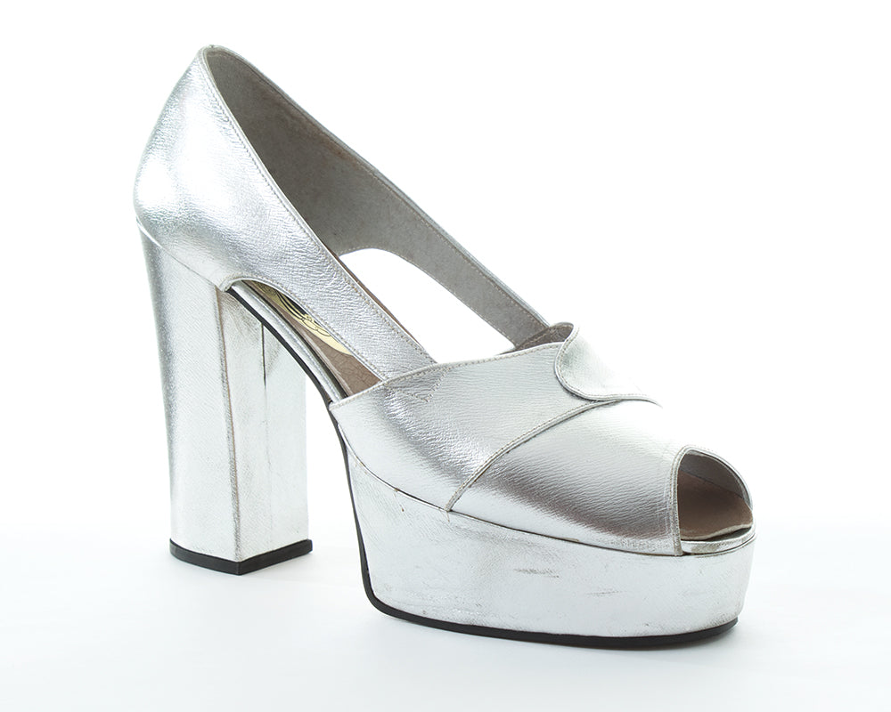 1970s Metallic Silver Platforms | size US 7