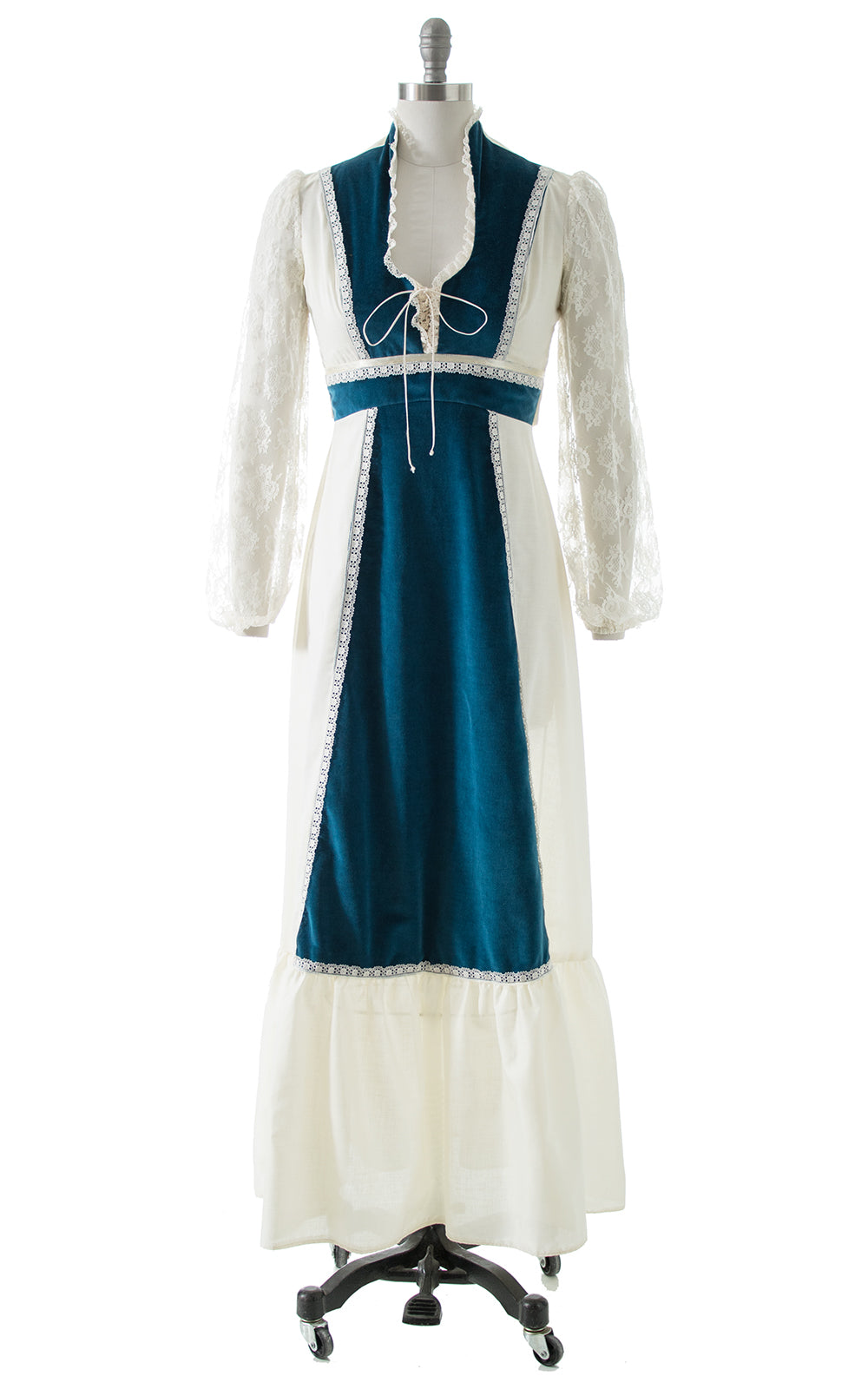 1970s Gunne Sax Style Velvet + Lace Prairie Dress