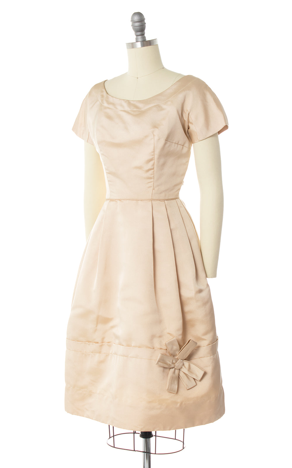 1950s Cream Silk Bow Appliqué Dress