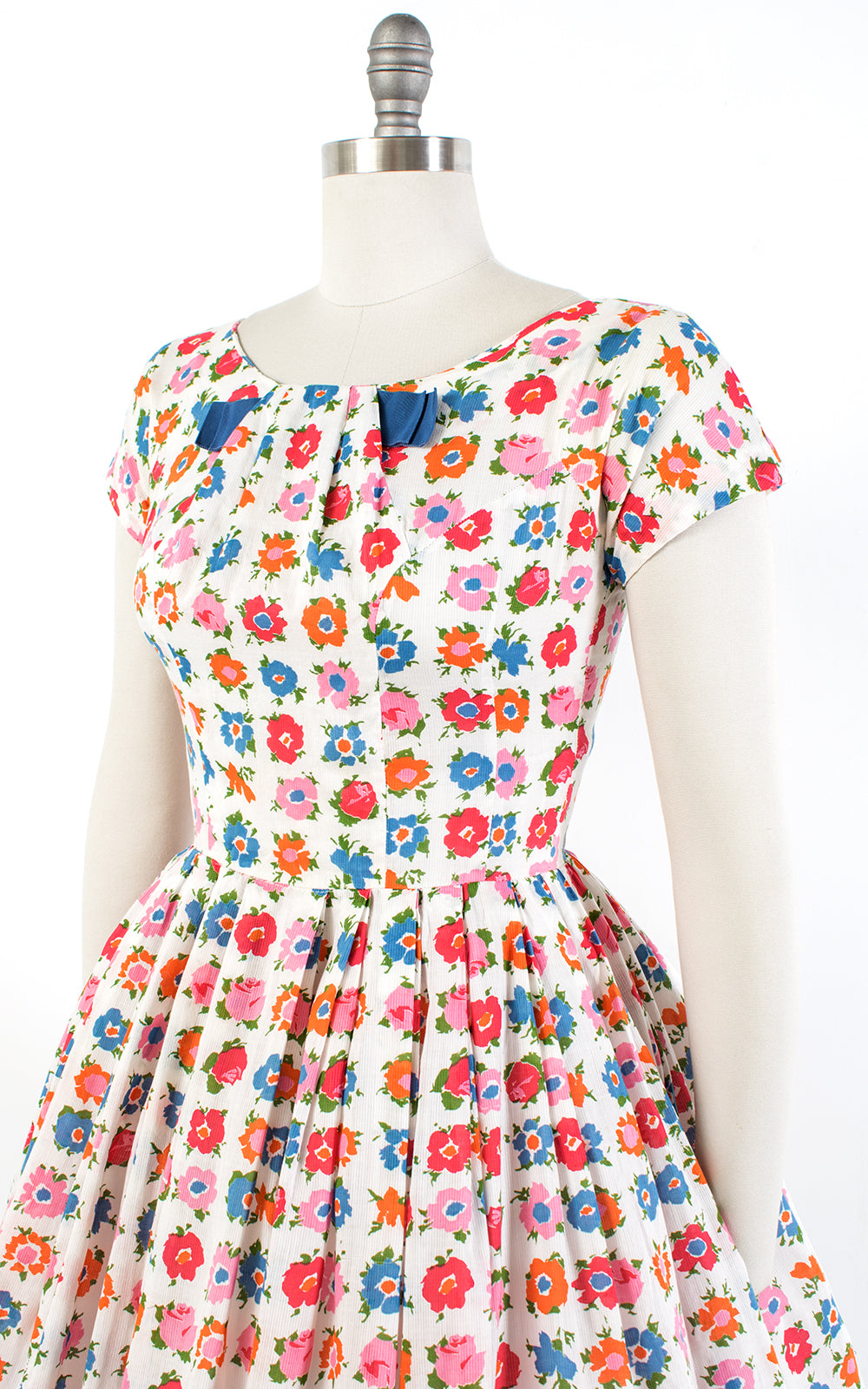 1960s Floral Cotton White Day Dress | small/medium