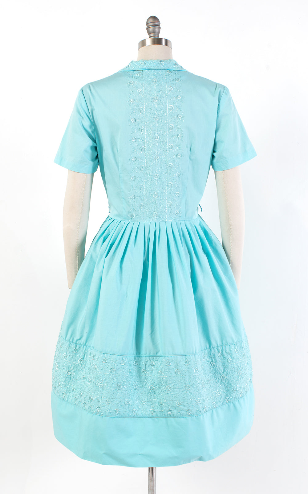 1950s Floral Embroidered Blue Cotton Shirtwaist Dress | large