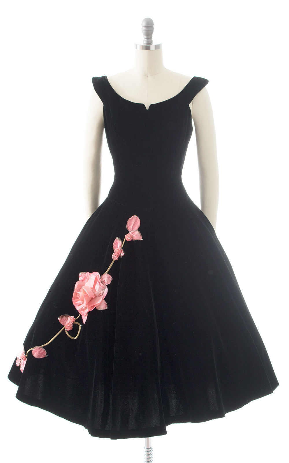 1950s Rose Appliqué Black Velvet Party Dress