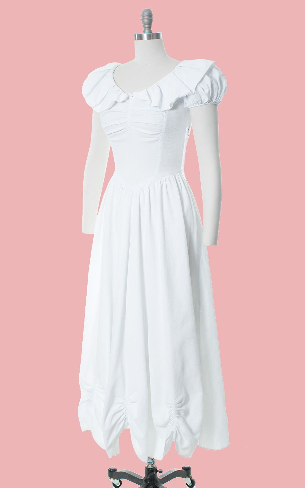 1940s White Cotton Piqué Puff Sleeve Gown