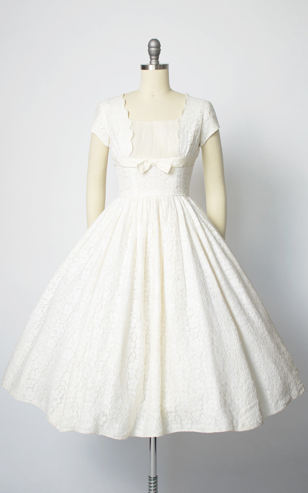 1950s Lace & Tulle Cupcake Wedding Dress