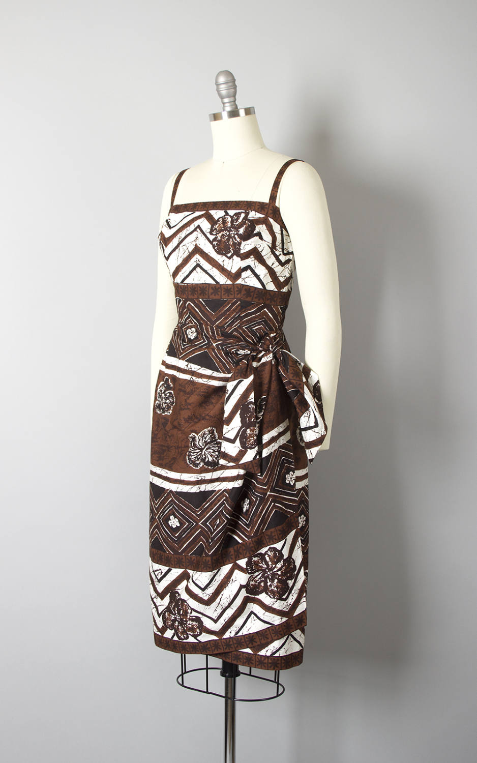 Vintage 1950s Dress | 50s Hawaiian Tiki Cotton Sarong Dress Floral Striped Brown Sundress (xs)