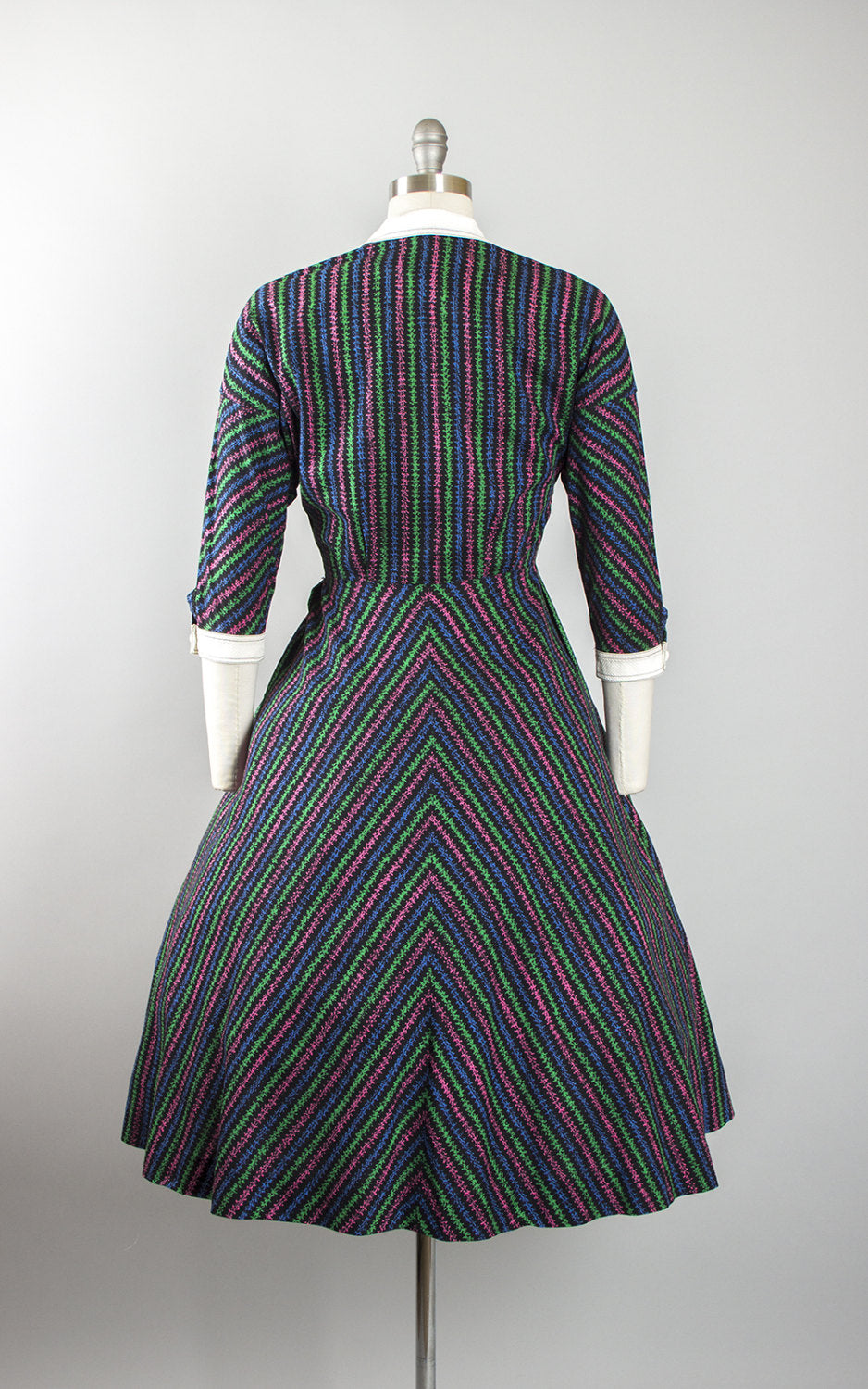 Vintage 1950s Dress | 50s Cotton Novelty Print Striped Shirtwaist Full Skirt Day Dress (small)