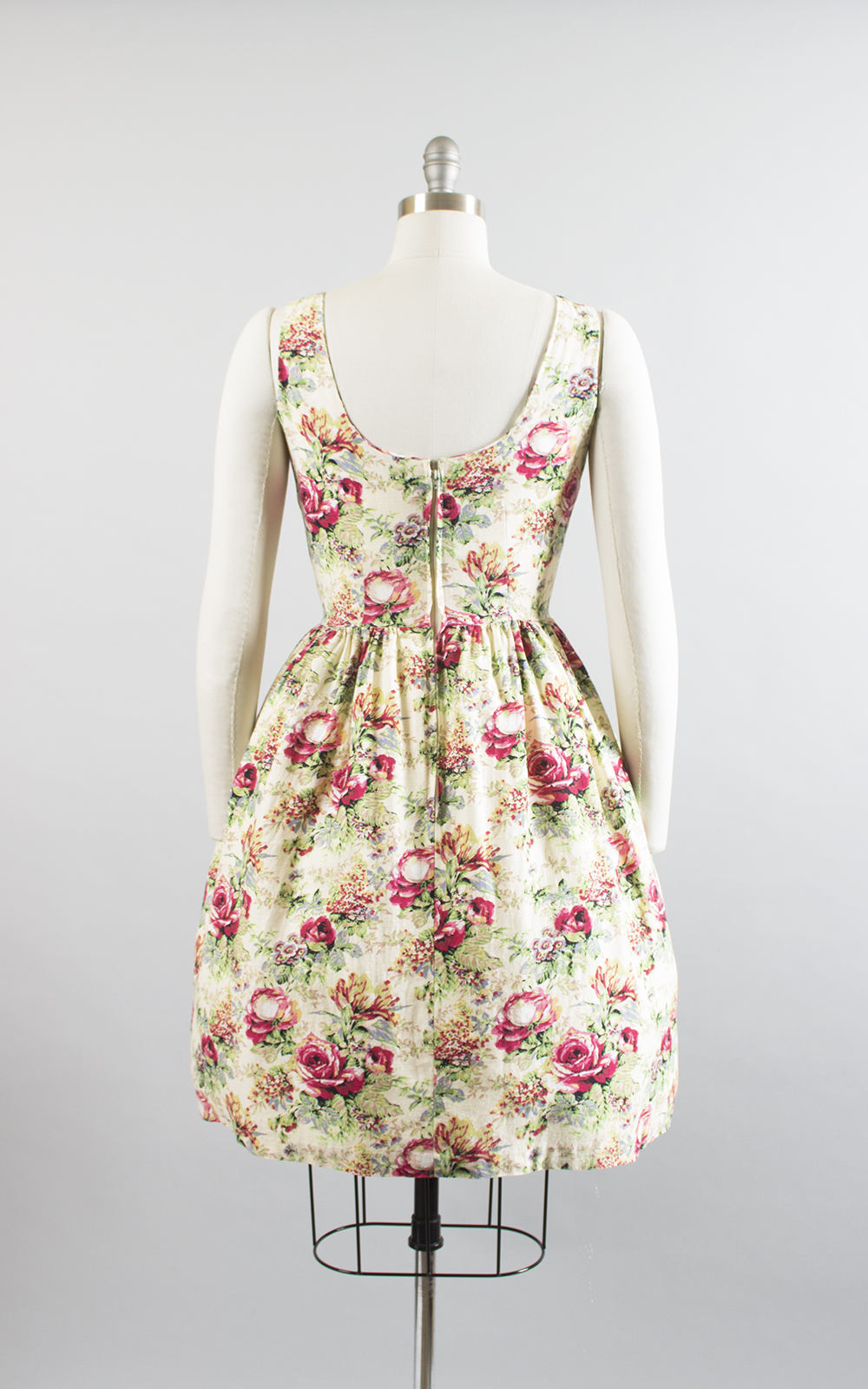 Vintage 1950s Dress | 50s Rose Floral Cotton Sundress Full Skirt Cream Day Dress (small)